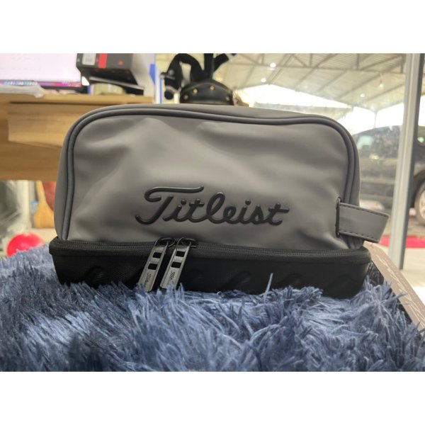 Túi da cầm tay Titleist
